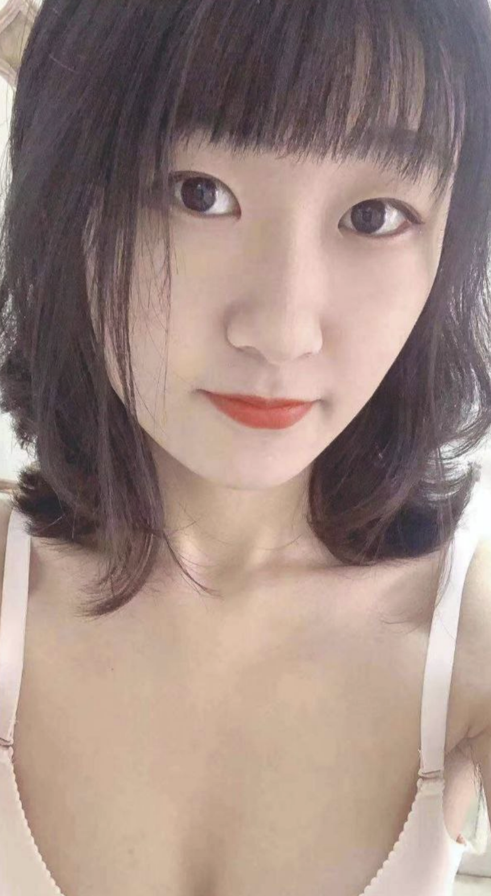 天津商学院 唐晓佳 高颜值清纯大长腿 身材真是好到爆 约炮做爱视频被曝光！1