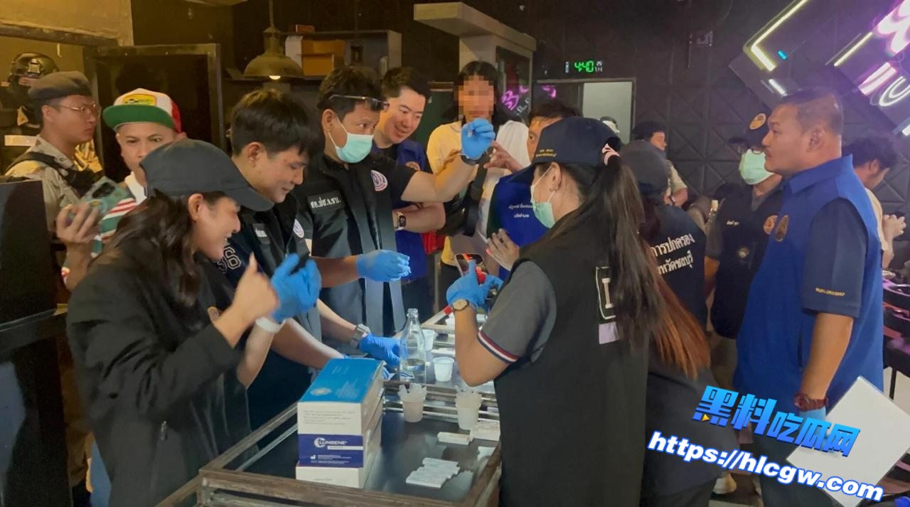 芭堤雅凌晨突袭夜店 18人尿液呈紫色 涉毒被捕02 芭堤雅凌晨突袭夜店 18人尿液呈紫色 涉毒被捕02