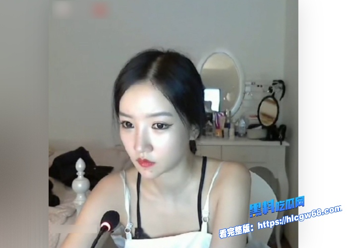 韩国黄播鼻祖第一女神朴妮唛早期绝版裸舞视频第三弹高颜值女神黑色蕾丝内衣诱惑直播半漏朦胧超级诱惑鸡儿多少人的青春回忆 图1 韩国黄播鼻祖第一女神朴妮唛早期绝版裸舞视频第三弹高颜值女神黑色蕾丝内衣诱惑直播半漏朦胧超级诱惑鸡儿多少人的青春回忆 图1