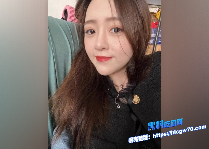 05后超嫩女大学生被校外富二代男友包养化身吃鸡小母狗按在床上无套爆操怼脸拍摄粉嫩的嫩穴还被无套内射 1 05后超嫩女大学生被校外富二代男友包养化身吃鸡小母狗按在床上无套爆操怼脸拍摄粉嫩的嫩穴还被无套内射 1