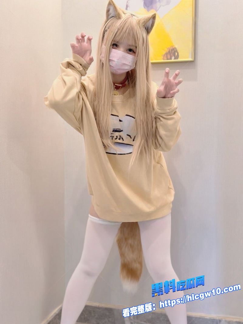 推特二次元女神软萌兔兔酱porn化身性感小猫被金主玩弄一线天粉穴3