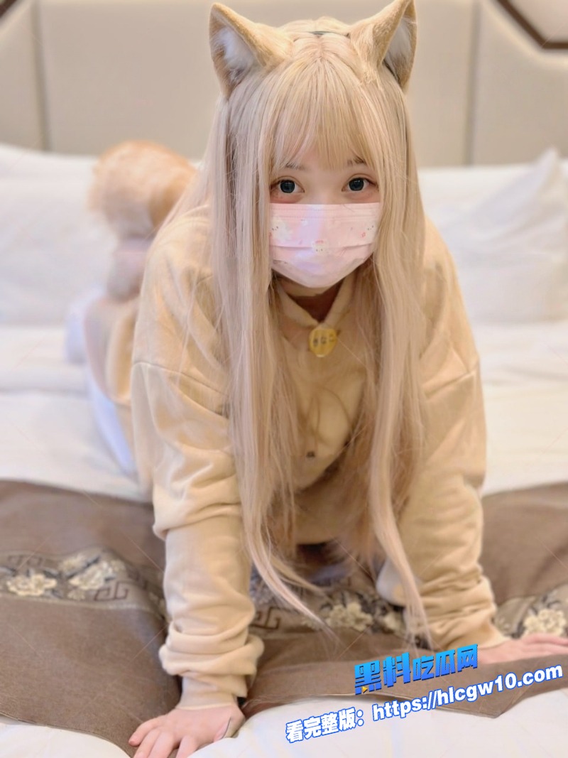 推特二次元女神软萌兔兔酱porn化身性感小猫被金主玩弄一线天粉穴4