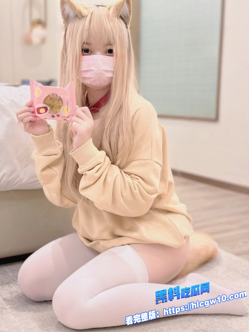 推特二次元女神软萌兔兔酱porn化身性感小猫被金主玩弄一线天粉穴5