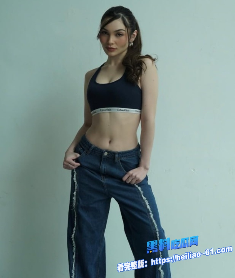 菲律宾女演员JulianneRichards在PinYa里被男主狂干中出2