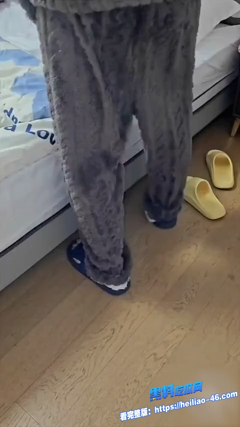 海角母子乱伦勾人俏妈妈最新神作被妈妈打了怎么办直接各种姿势插到她怀疑人生3