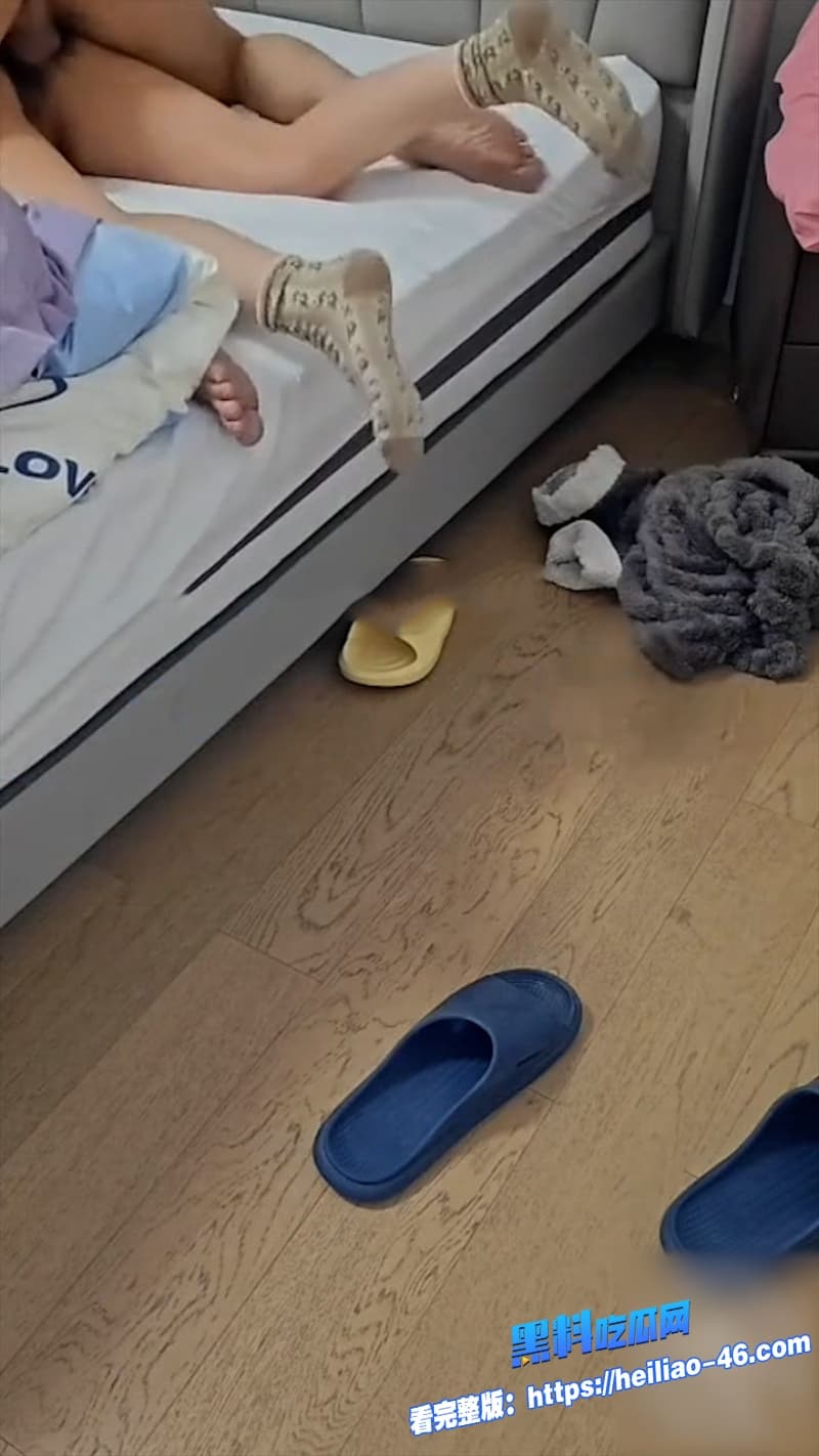 海角母子乱伦勾人俏妈妈最新神作被妈妈打了怎么办直接各种姿势插到她怀疑人生5