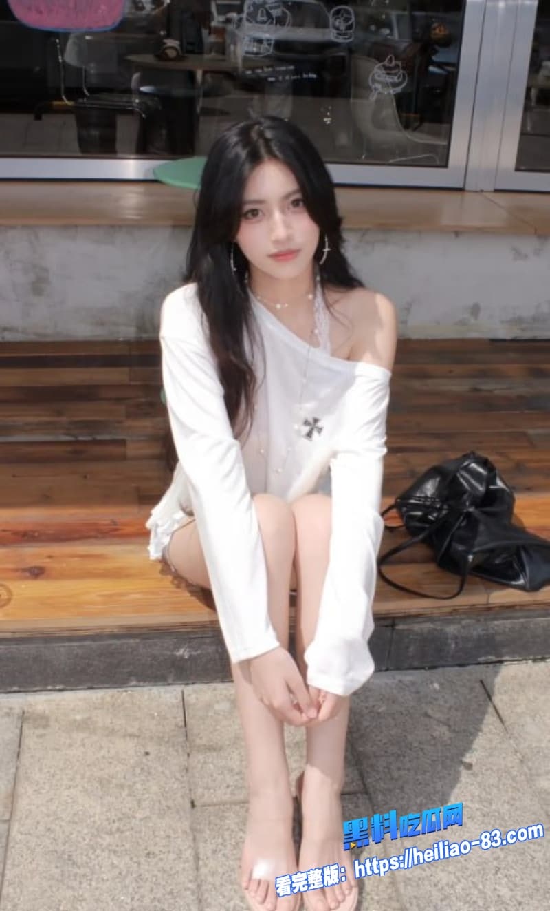 极品身材反差女神跪床碎花裙被猛干10分钟高潮6次求轻点5 极品身材反差女神跪床碎花裙被猛干10分钟高潮6次求轻点5