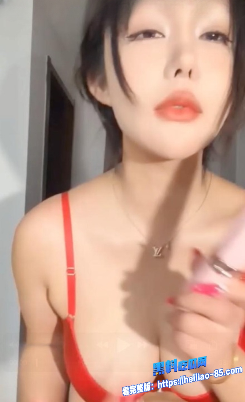 抖音百万网红依阳baby9