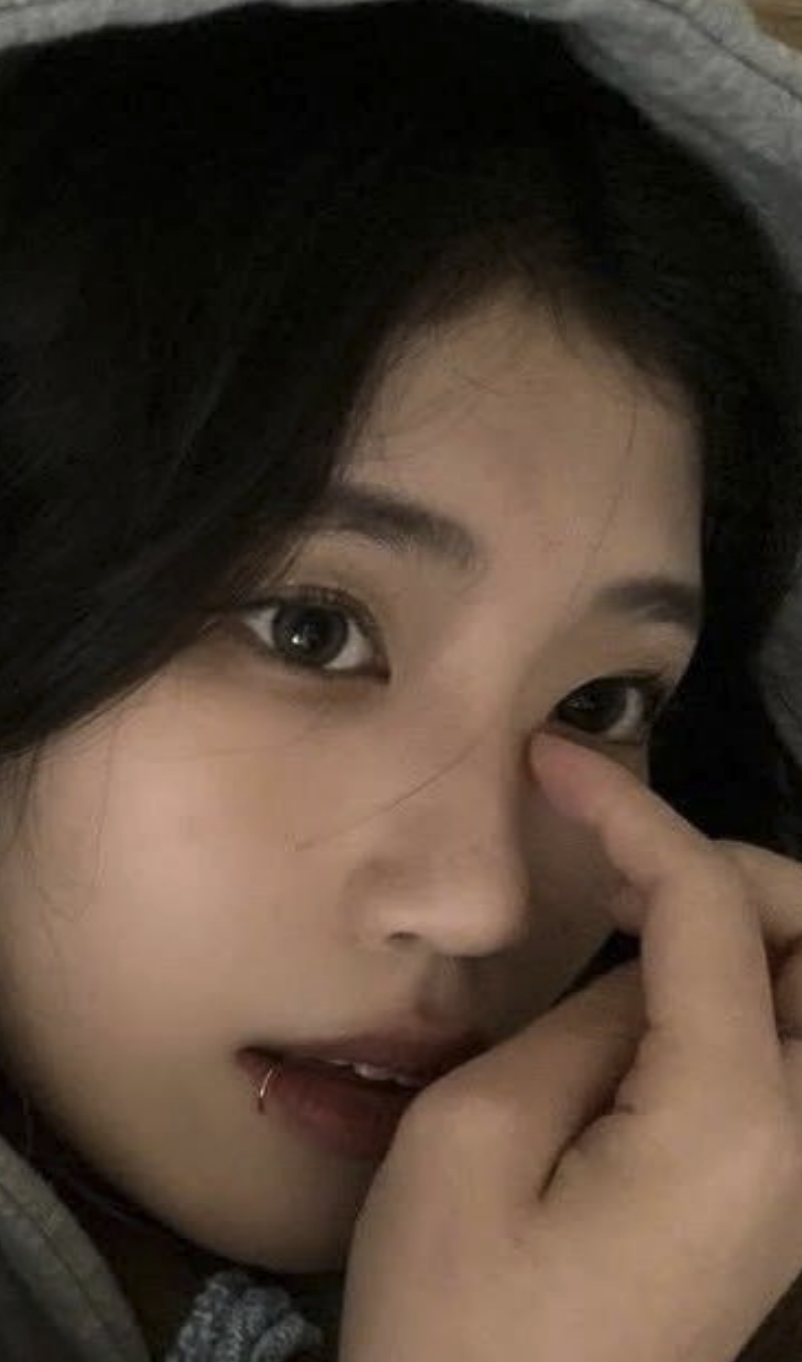 极品高颜值小网美 kalhancc 早期裸照与发骚视频曝光 私下骚态惊人爱自拍！1