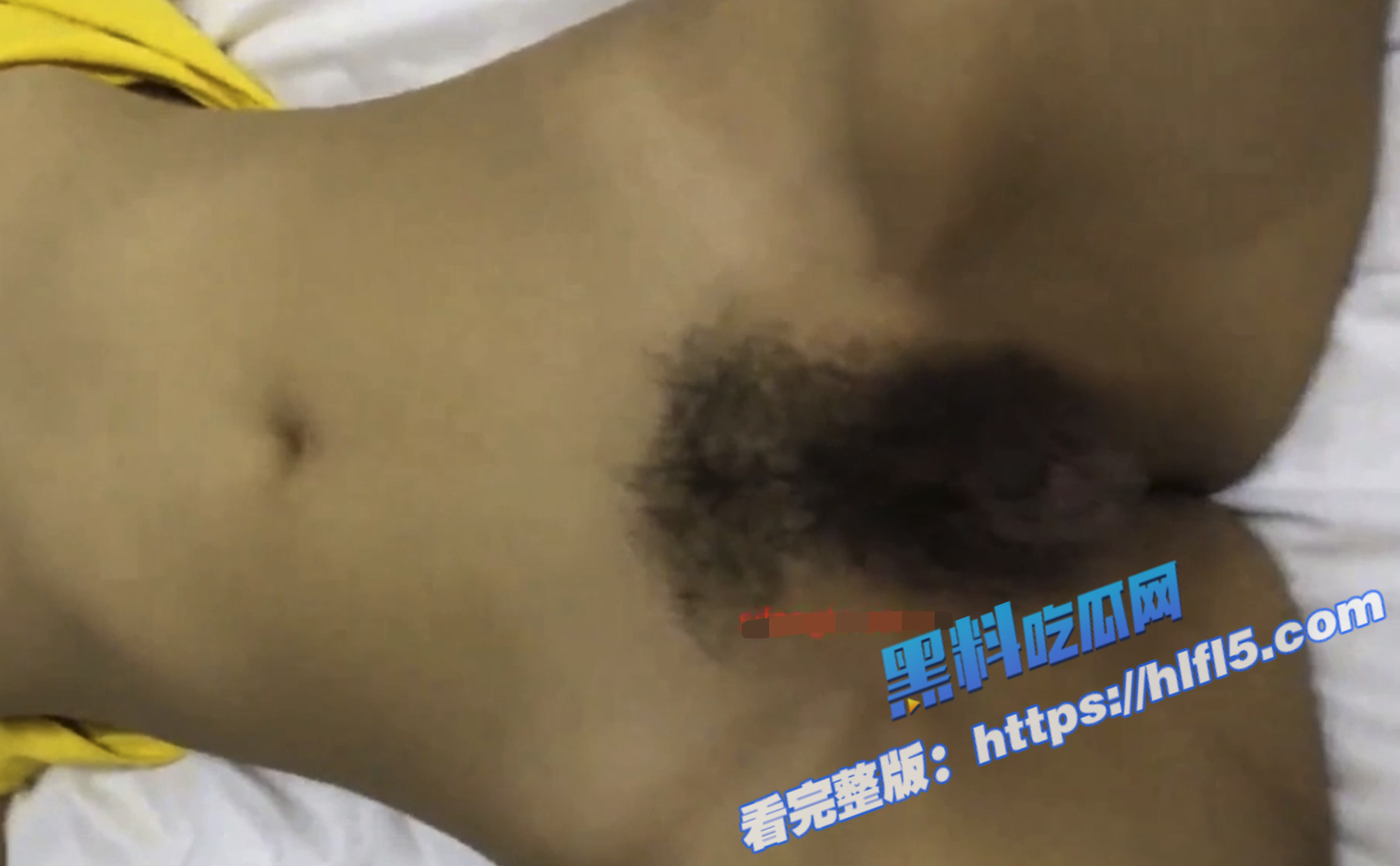 真实迷奸！趁房东不在家 灌醉他的小女儿 各种姿势猛插她的大黑B！5