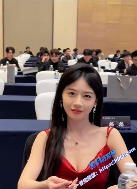 抖音百万网红 貂蝉不馋 黑历史被扒 原来电商精英竟是外围女出身！4