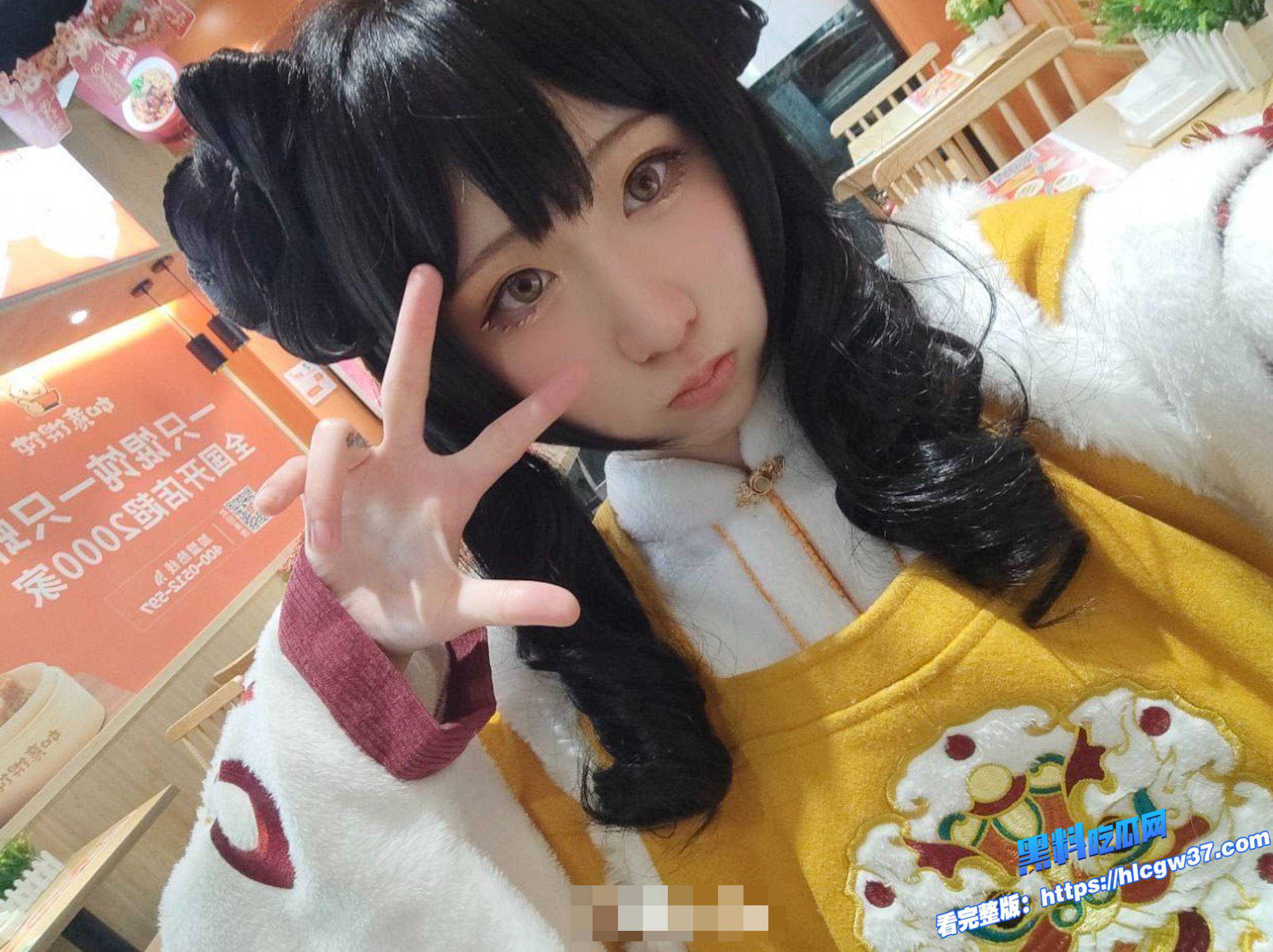 漫展拿下的19岁学生妹coser 完美露脸 很嫩很乖巧 小嘴口含大屌的样子很迷人!3 漫展拿下的19岁学生妹coser 完美露脸 很嫩很乖巧 小嘴口含大屌的样子很迷人!3