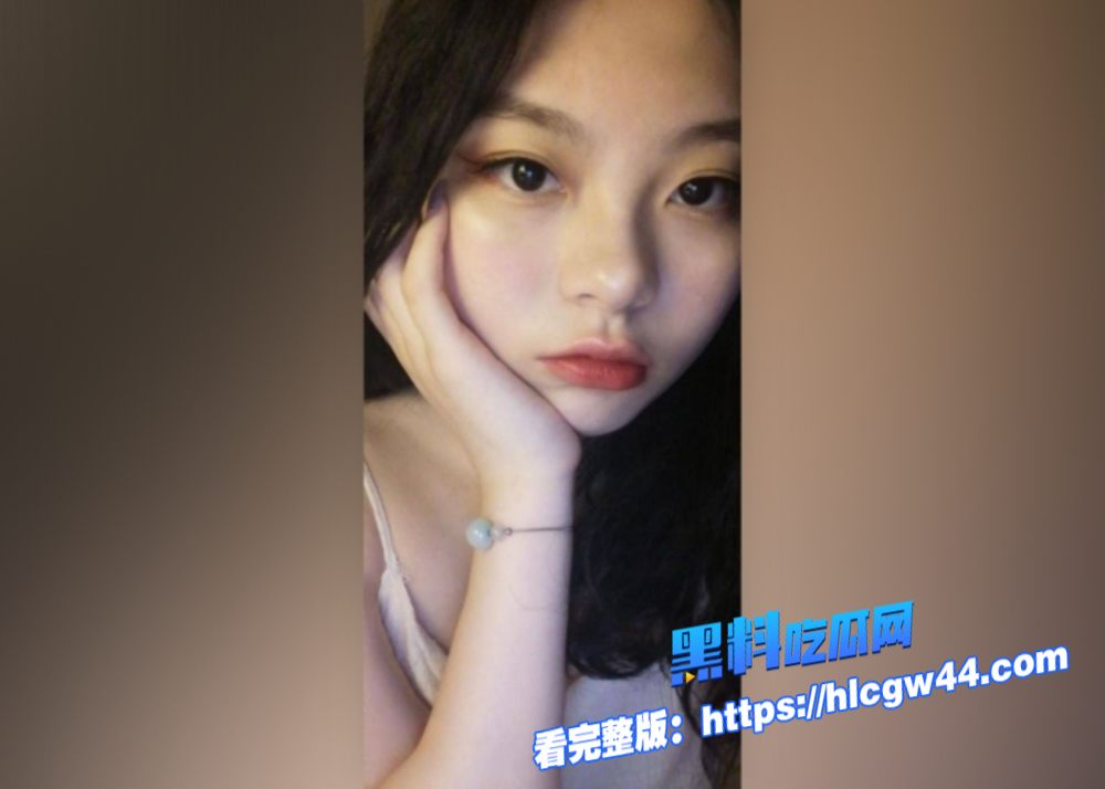极品粉嫩女大学生被男友调教视频流出无毛白虎骚穴被肉棒疯狂插入 3