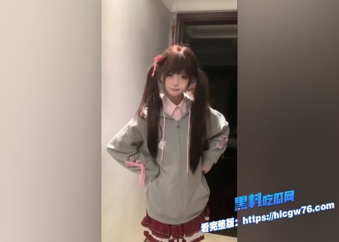 海角乱伦多年未见萝莉小表妹趁着在洗澡偷偷闯进享受小表妹少女娇躯无套内射浓郁精液满足了5 海角乱伦多年未见萝莉小表妹趁着在洗澡偷偷闯进享受小表妹少女娇躯无套内射浓郁精液满足了5