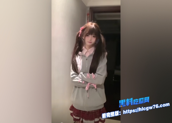 海角乱伦多年未见萝莉小表妹趁着在洗澡偷偷闯进享受小表妹少女娇躯无套内射浓郁精液满足了4 海角乱伦多年未见萝莉小表妹趁着在洗澡偷偷闯进享受小表妹少女娇躯无套内射浓郁精液满足了4