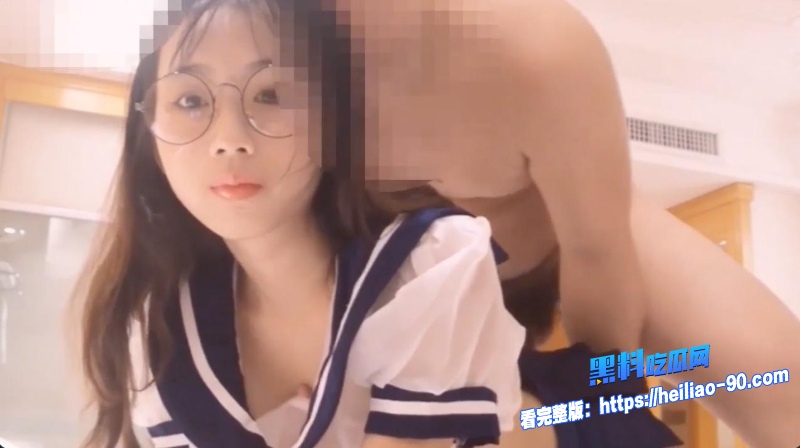 眼镜水手服学生3