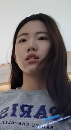 韩国大叔 花重金约了个高中生 上门调教乖巧女学生 口交足交 学生妹就是嫩！2