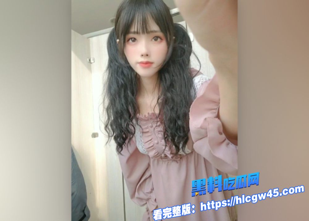 瓜友投稿浙江杭州双马尾萝莉妹子在商场的厕所里面玩露出肤白貌美奶子圆润 6 瓜友投稿浙江杭州双马尾萝莉妹子在商场的厕所里面玩露出肤白貌美奶子圆润 6