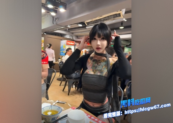 抖音二十万粉丝网红mo你别哭符文战士女神1314高价私密视频流出 跪舔劳斯莱斯金主爸爸绝顶口活性爱啪啪 图4 抖音二十万粉丝网红mo你别哭符文战士女神1314高价私密视频流出 跪舔劳斯莱斯金主爸爸绝顶口活性爱啪啪 图4