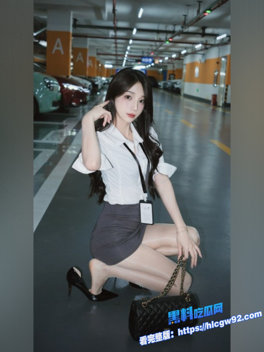 颜值与身材并肩在线的极品女神成为老板随时随地发泄欲望的专属肉便器 1