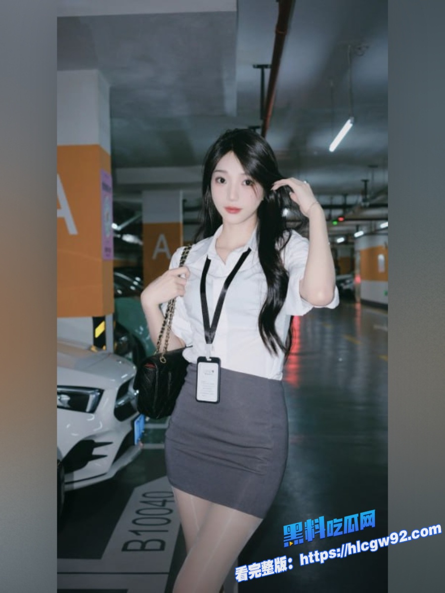 颜值与身材并肩在线的极品女神成为老板随时随地发泄欲望的专属肉便器 3