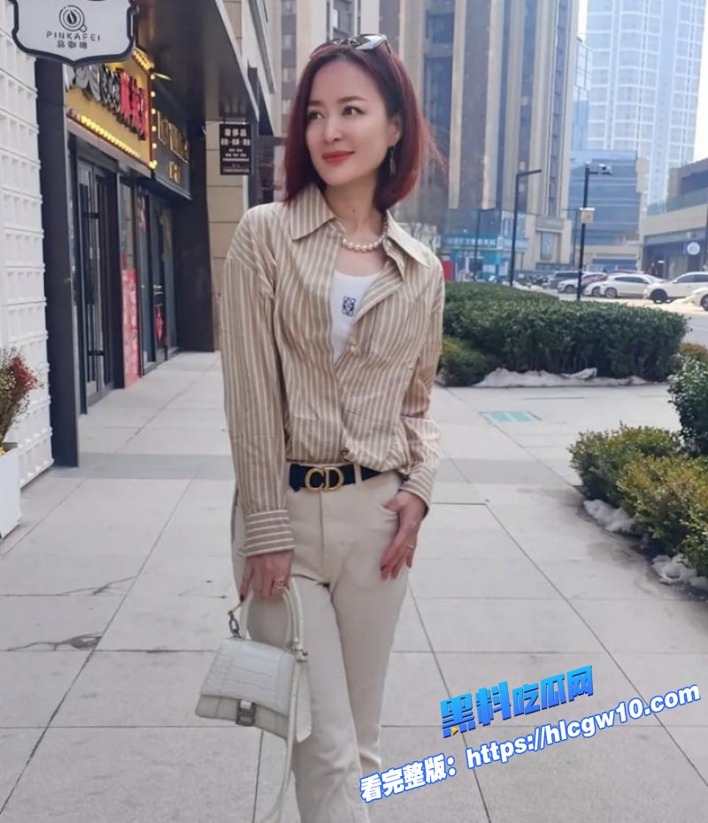海角乱伦姐夫出差不在家弟弟在姐夫床上操亲生姐姐 2