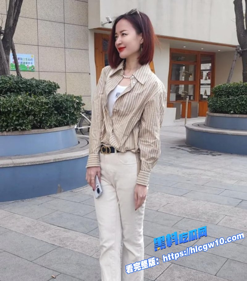 海角乱伦姐夫出差不在家弟弟在姐夫床上操亲生姐姐 4
