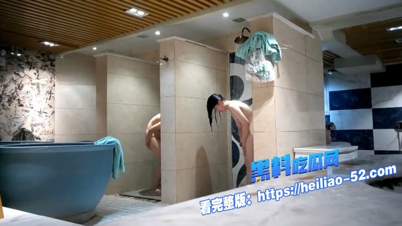 偷拍洗浴会所真实记录流出极品长腿妹子洗澡全过程被偷拍泡沫下翘臀巨乳若隐若现 8