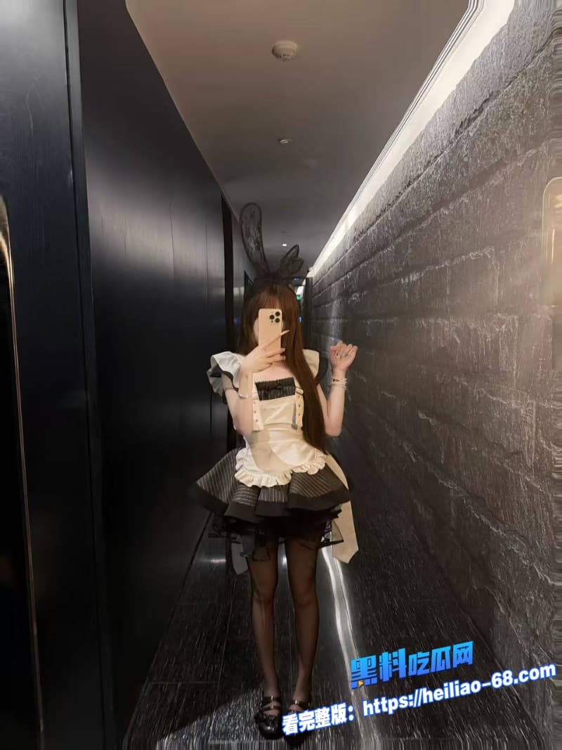 真实父女乱伦父亲为满私欲从小培养女儿口交主动骑乘狂榨老爸精华1