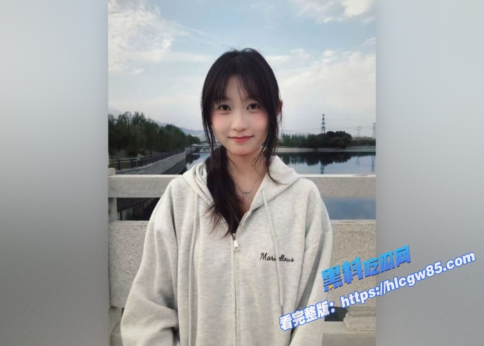 瓜友投稿清纯长相美女露脸性爱视频曝光！极致深喉技巧狂吸巨屌，狂插后入白眼高潮不断！05