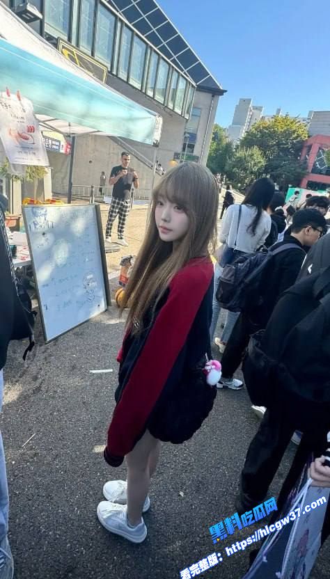 抖音百万粉丝女网红 ciu7 19岁韩国留学生漏点不雅自拍曝光 蜂腰翘臀巨乳堪称极品!图8 抖音百万粉丝女网红 ciu7 19岁韩国留学生漏点不雅自拍曝光 蜂腰翘臀巨乳堪称极品!图8