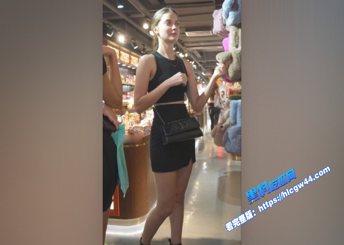 街拍抄底大合集一次看个够论身材还得是欧美小姐姐太美了 图1WH700x500px