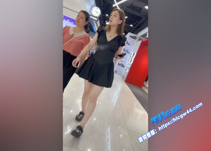 街拍抄底大合集一次看个够论身材还得是欧美小姐姐太美了 图3WH700x500px