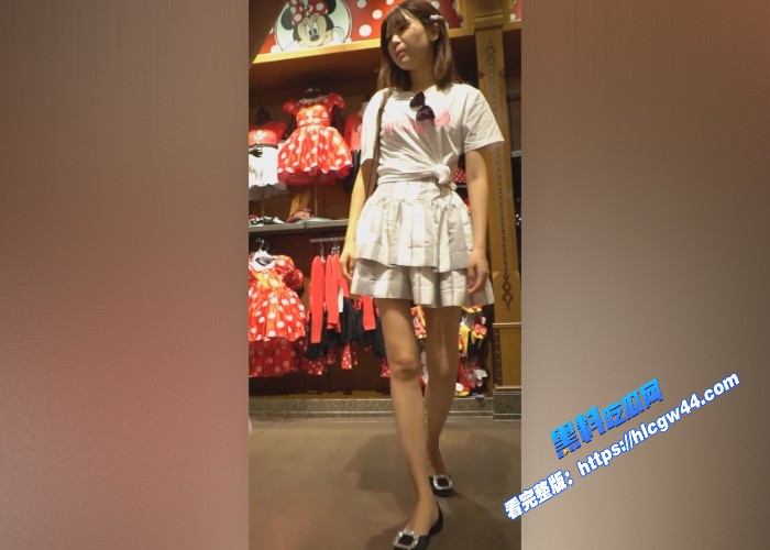 街拍抄底大合集一次看个够论身材还得是欧美小姐姐太美了 图6WH700x500px