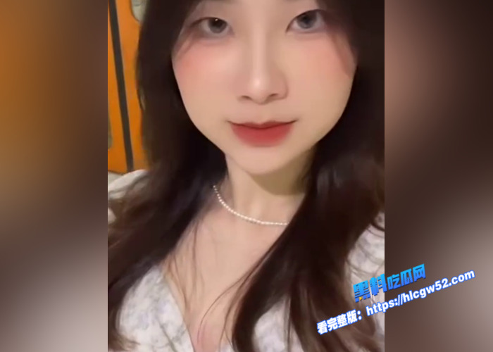 香港极品学生妹 黃凱欣 大尺度性爱视频流出 穿着黑丝女仆装被sm调教 掰开骚穴特写镜头 让人打开眼界4