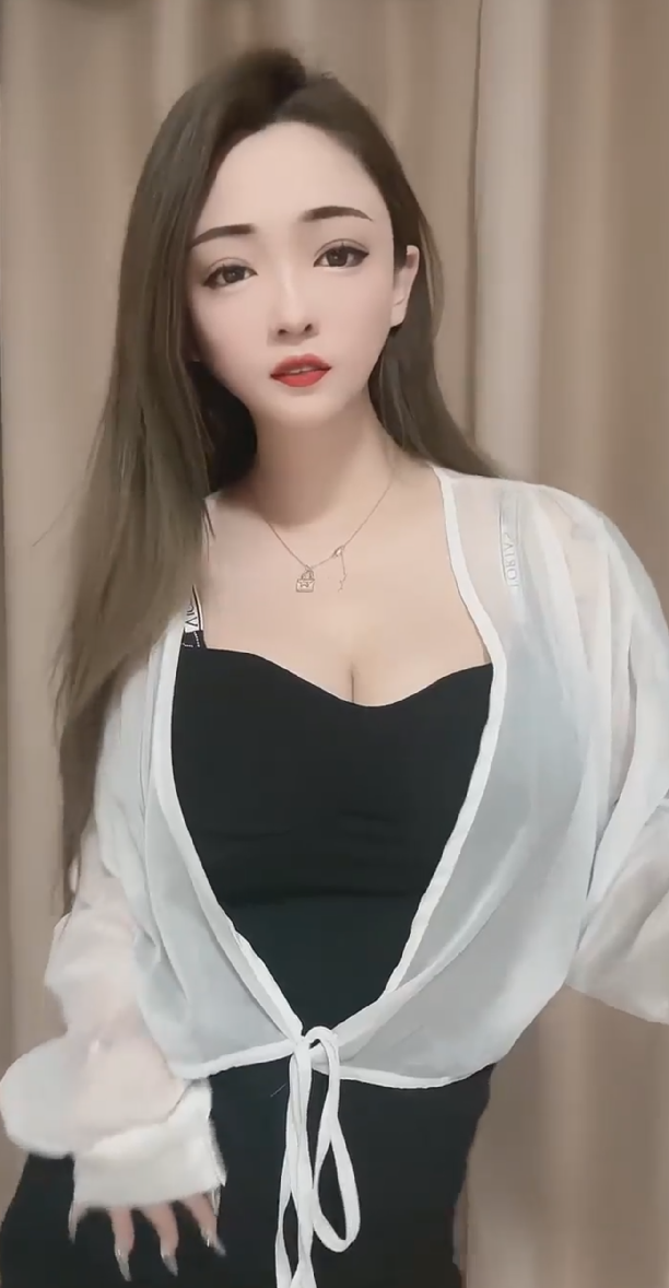 快手知名擦边巨乳主播一个小球球一对超级大灯激情擦边骚舞脸穴同框露脸道具自慰 图2