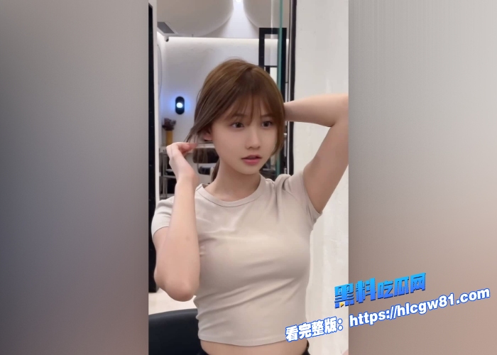 让老婆扮演名媛和朋友疯狂做爱二人车震酒店口暴全记录在对方不知道是我妻子的情况下3P10 让老婆扮演名媛和朋友疯狂做爱二人车震酒店口暴全记录在对方不知道是我妻子的情况下3P10