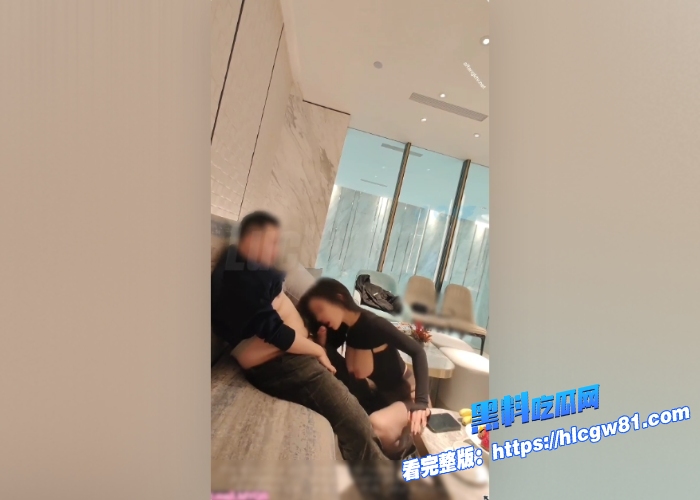 让老婆扮演名媛和朋友疯狂做爱二人车震酒店口暴全记录在对方不知道是我妻子的情况下3P1 让老婆扮演名媛和朋友疯狂做爱二人车震酒店口暴全记录在对方不知道是我妻子的情况下3P1