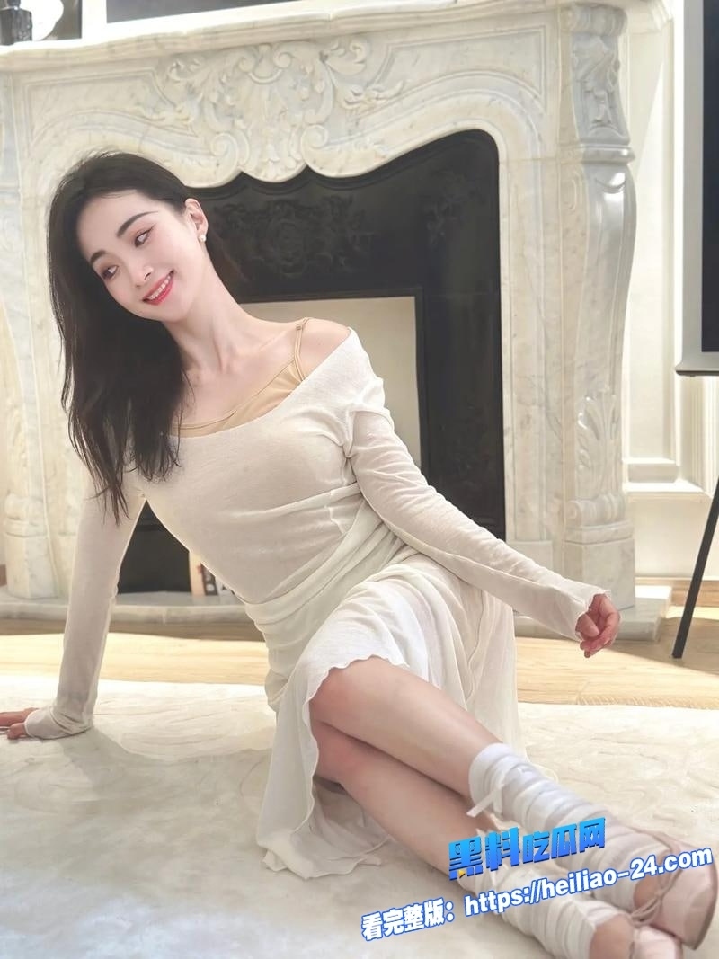 舞蹈老师人妻课后激情狂欢舞蹈服还没来得及换就直奔炮友家开启柔软身体的极限缠绵4