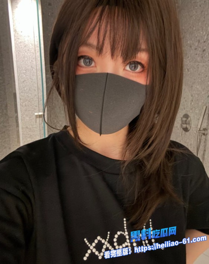 高颜值陪玩玩偶姐姐被土豪三言两语哄上床口罩小辫子超甜直接被狂干中出5