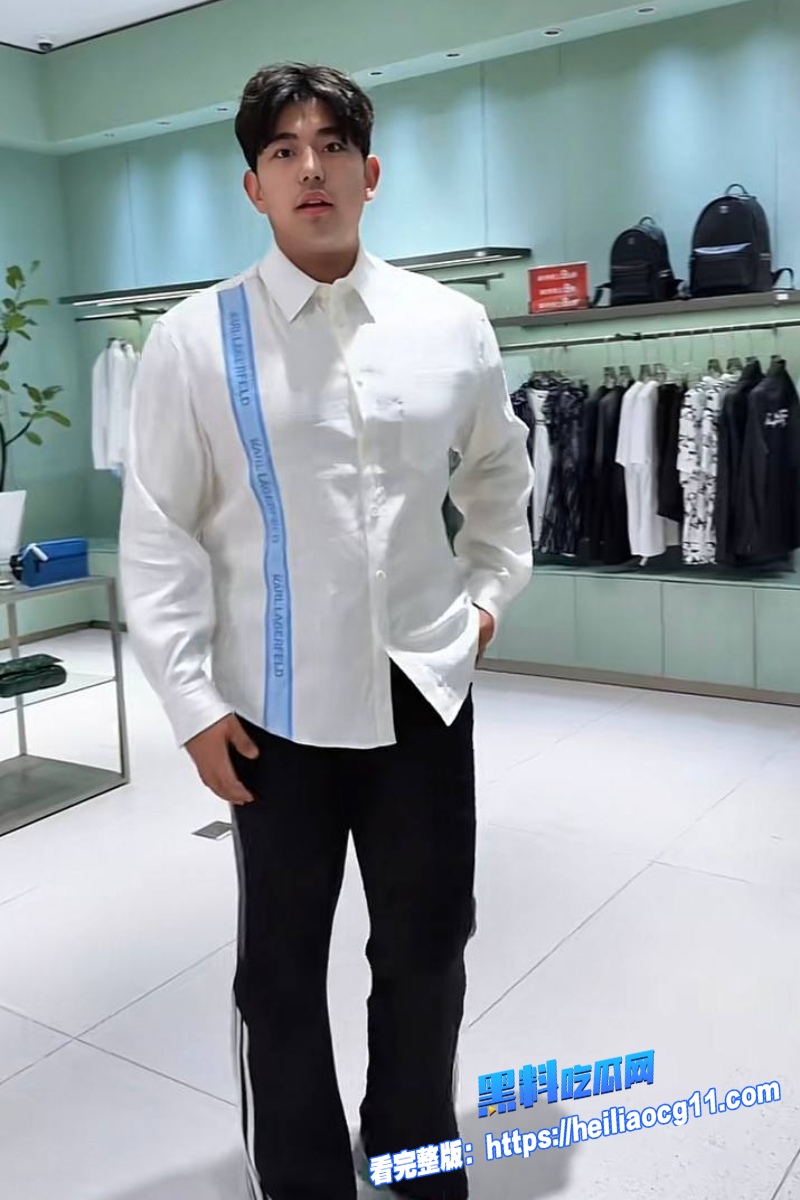 抖音男网红巨儒先生8