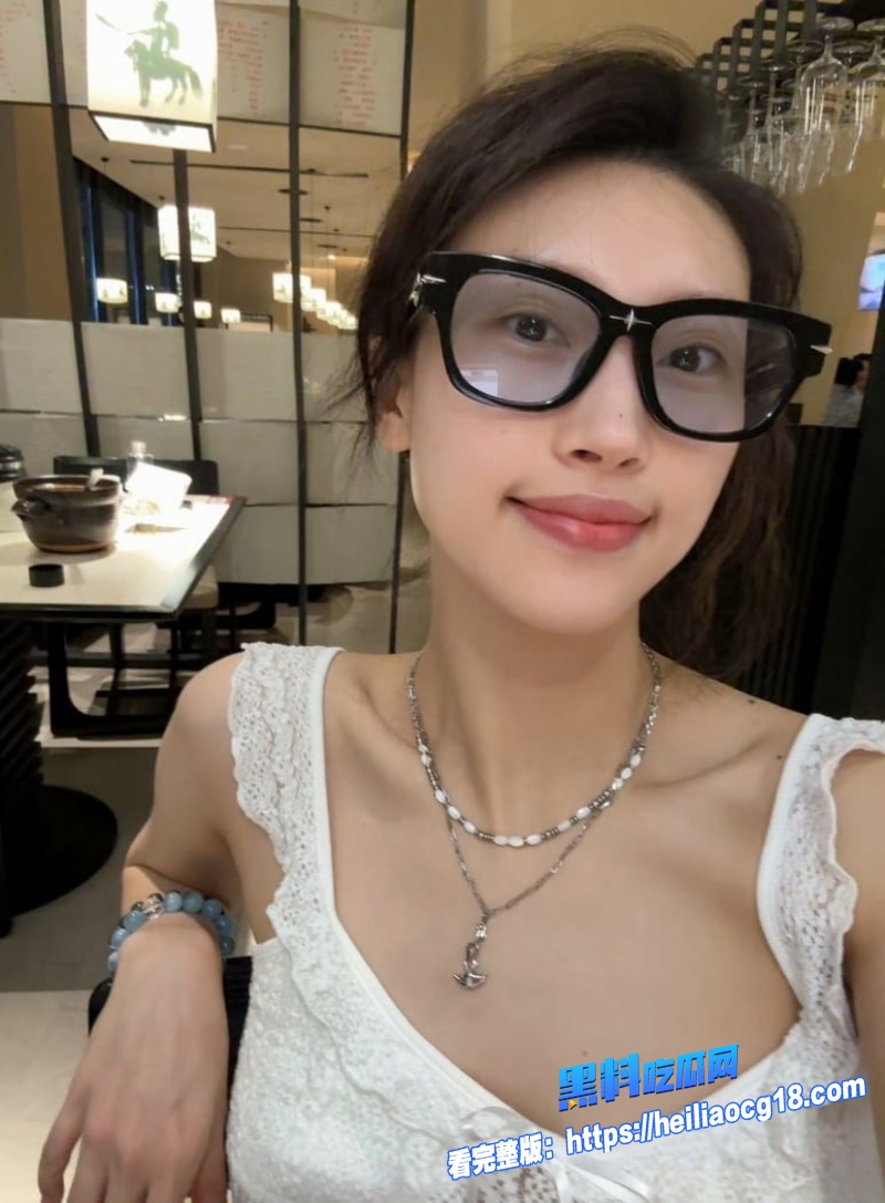 东方演艺网红王姝蒙0
