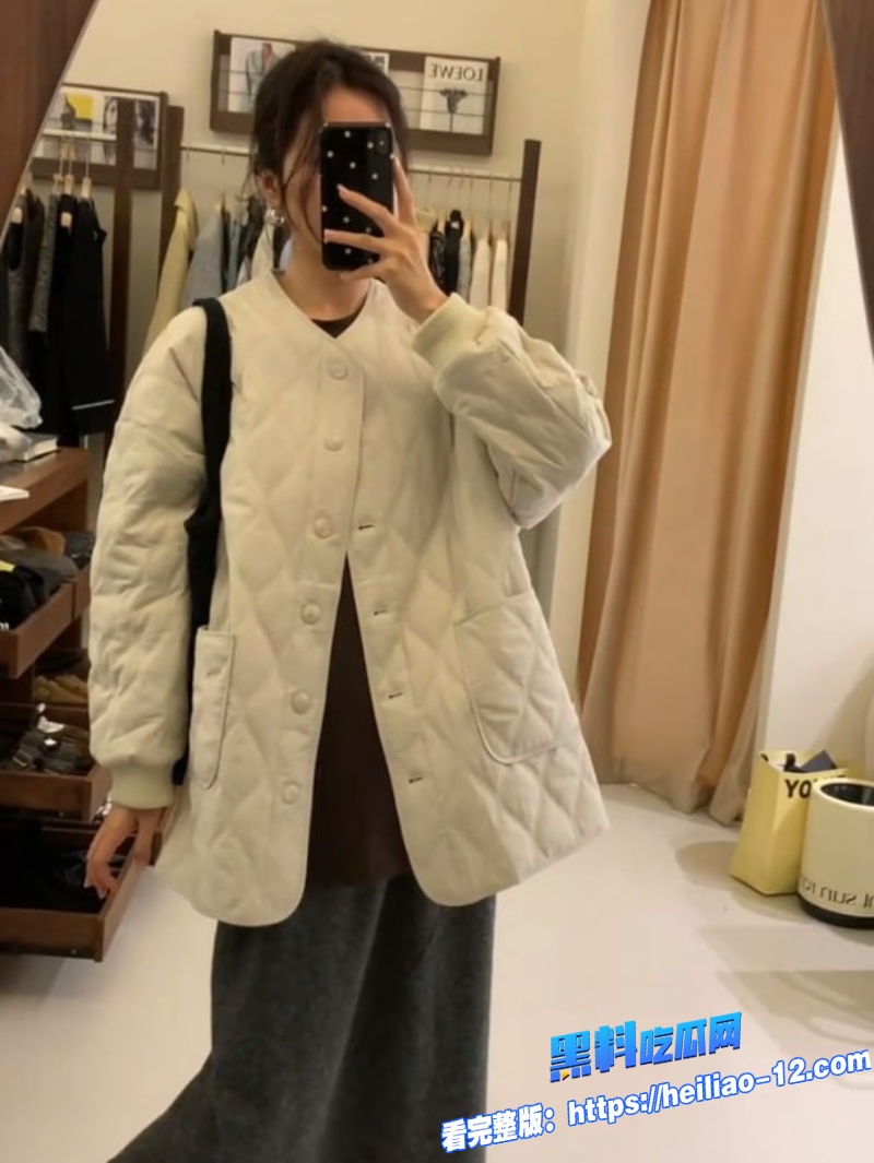 湖南学院派女神和男友吵完架约炮情人视频曝光 深喉跪舔 求着情人射满她小嘴！ 9
