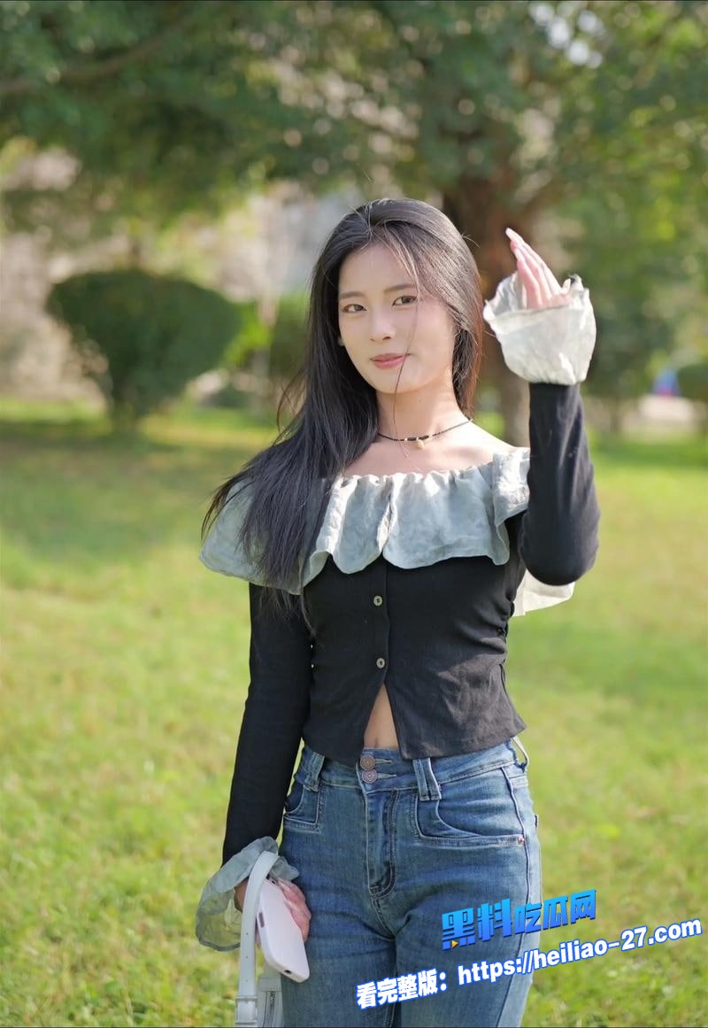 海角乱伦甜美高颜值表妹把柄落姐夫手里偷偷拴起来当小母狗猛干4 海角乱伦甜美高颜值表妹把柄落姐夫手里偷偷拴起来当小母狗猛干4
