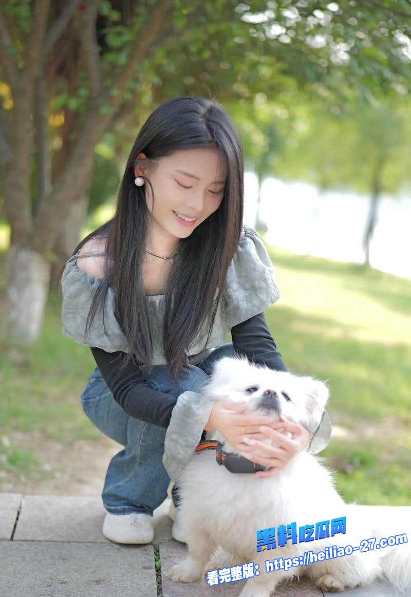 海角乱伦甜美高颜值表妹把柄落姐夫手里偷偷拴起来当小母狗猛干5 海角乱伦甜美高颜值表妹把柄落姐夫手里偷偷拴起来当小母狗猛干5