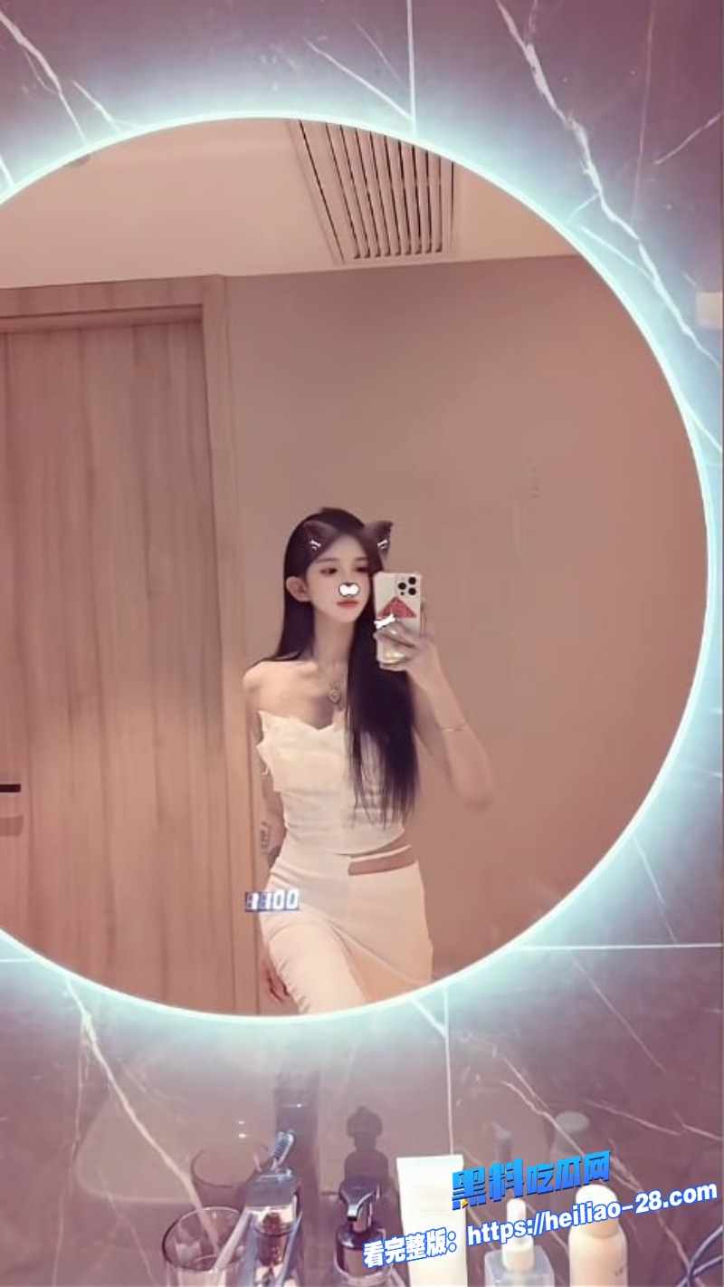 昔日顶美网红umi如今流浪在柬埔寨街头疯癫如大妈原因竟是遭渣男诱骗吸毒后遭抛弃2