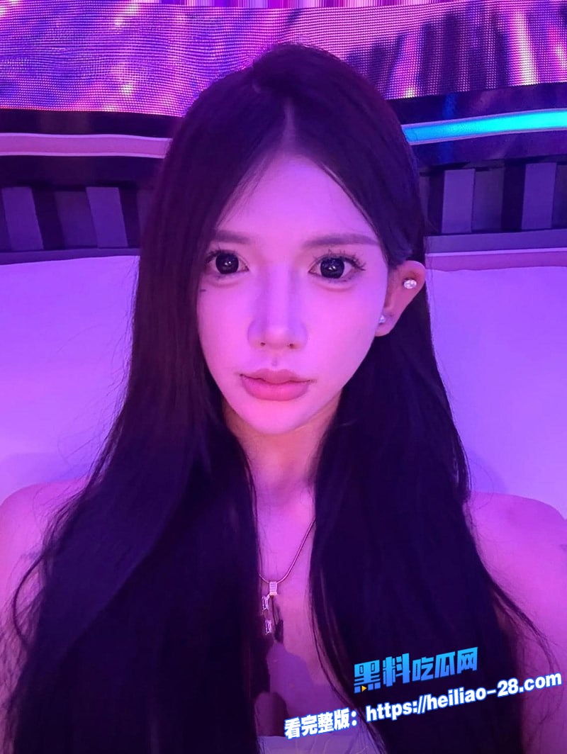 昔日顶美网红umi如今流浪在柬埔寨街头疯癫如大妈原因竟是遭渣男诱骗吸毒后遭抛弃5