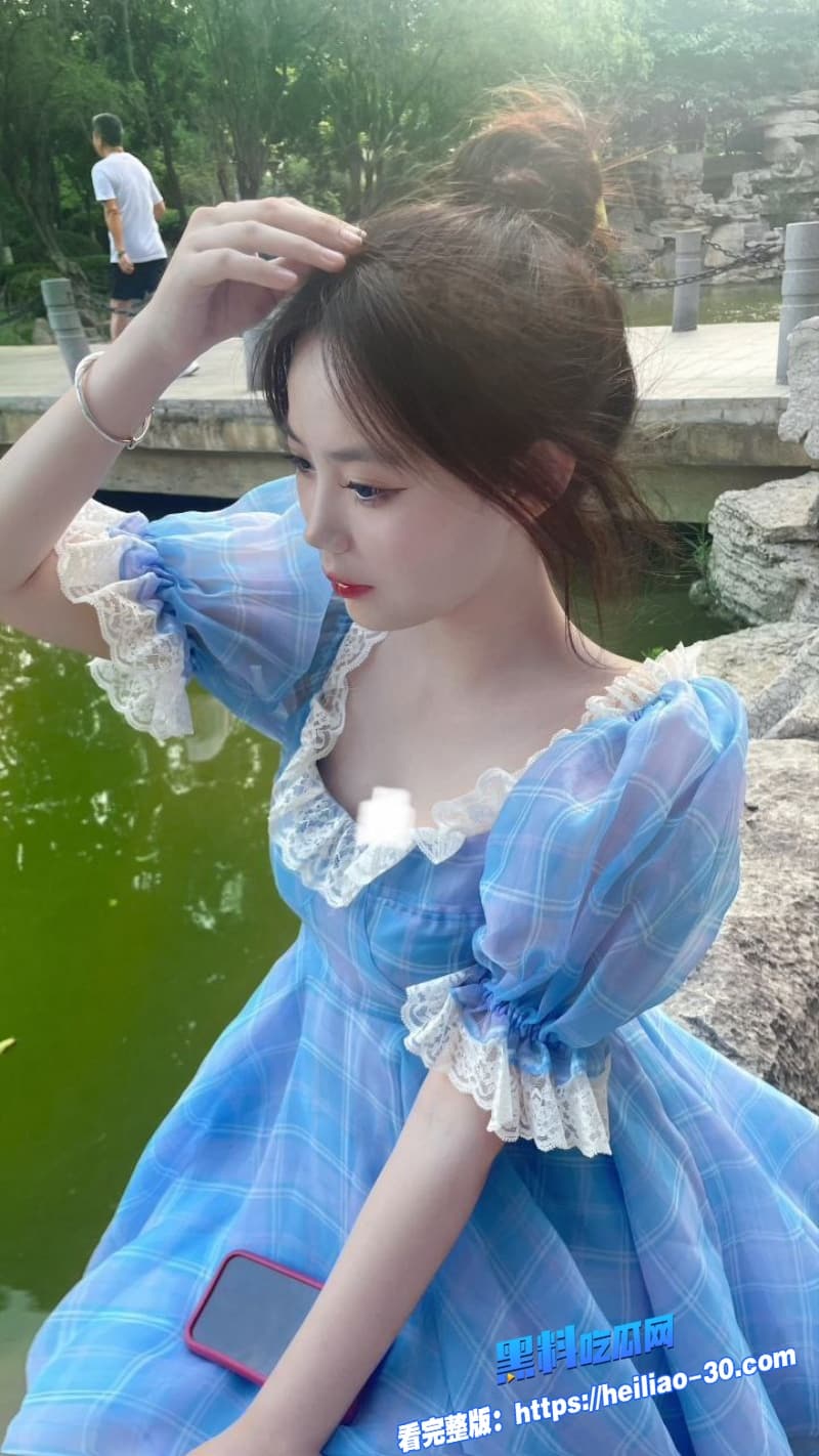 湖南银行清纯女职员程芯琪私密视频流出开裆黑丝小母狗翘臀被后入爆操到哭喊求饶 8 湖南银行清纯女职员程芯琪私密视频流出开裆黑丝小母狗翘臀被后入爆操到哭喊求饶 8
