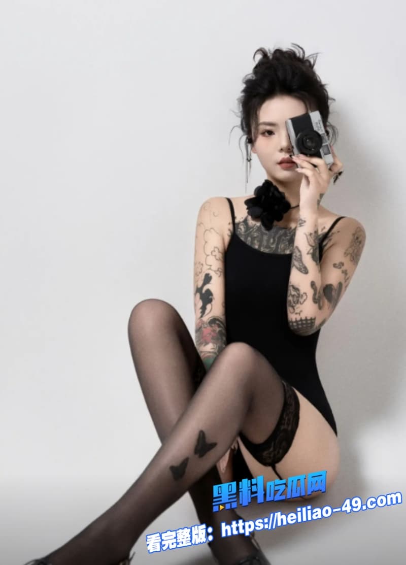 精神小妹直播大秀视频流出黑丝女上位狂扭肥臀符文战士直接被榨干 10