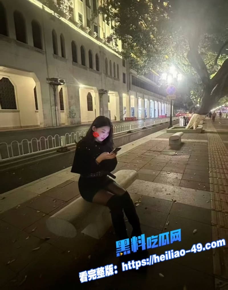 海角兄妹乱伦摩天轮上兄妹禁忌高空做爱视频流出惊魂刺激到腿软怕被发现还得憋着叫 11 海角兄妹乱伦摩天轮上兄妹禁忌高空做爱视频流出惊魂刺激到腿软怕被发现还得憋着叫 11